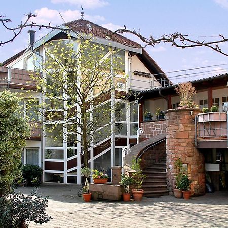 Hotel- Restaurant Zum Schwan Waldfischbach-Burgalben Luaran gambar