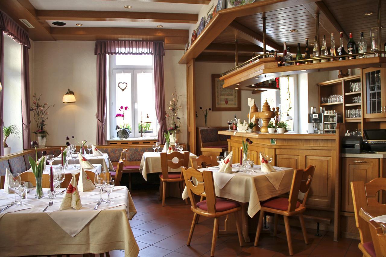 Hotel- Restaurant Zum Schwan Waldfischbach-Burgalben Luaran gambar