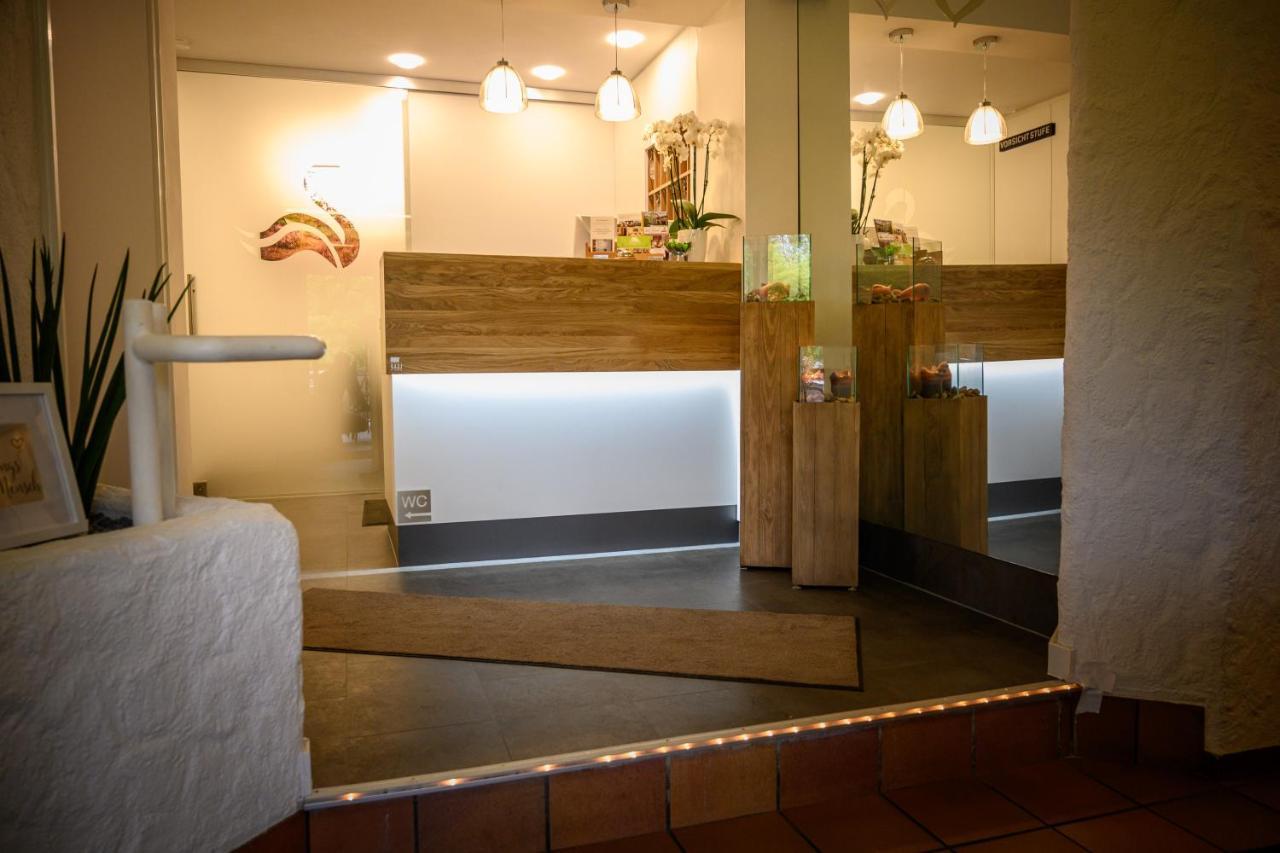 Hotel- Restaurant Zum Schwan Waldfischbach-Burgalben Luaran gambar
